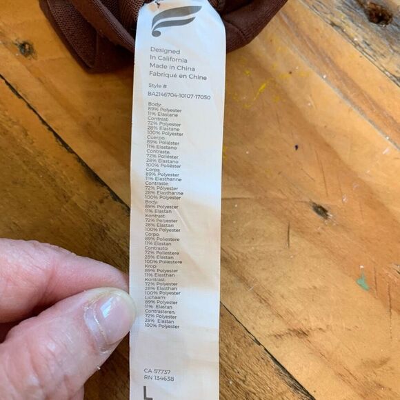 Fabletics Boost Medium Impact Sports Bra Brown Maroon Pink Melon Size Lg NWOT - Picture 9 of 13